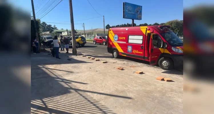 Motociclista teve ferimentos no braço e foi levado à UPA Santa Paula