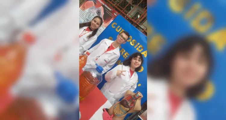 O evento, fruto do trabalho ao longo do ano de 2023, possibilitou a interação e troca de experiências entre os alunos e componentes da comunidade escolar