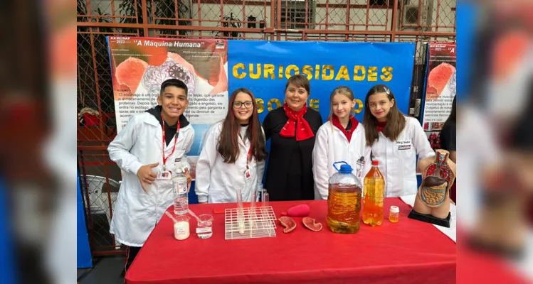 O evento, fruto do trabalho ao longo do ano de 2023, possibilitou a interação e troca de experiências entre os alunos e componentes da comunidade escolar