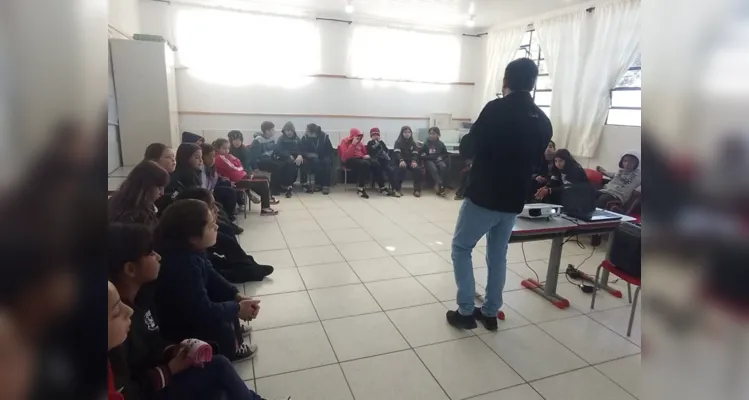 Trabalho teve momentos diversificados e adesão dos estudantes