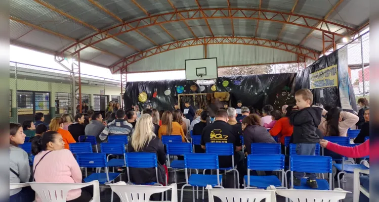 A apresentação foi acompanhada por alunos, familiares e educadores