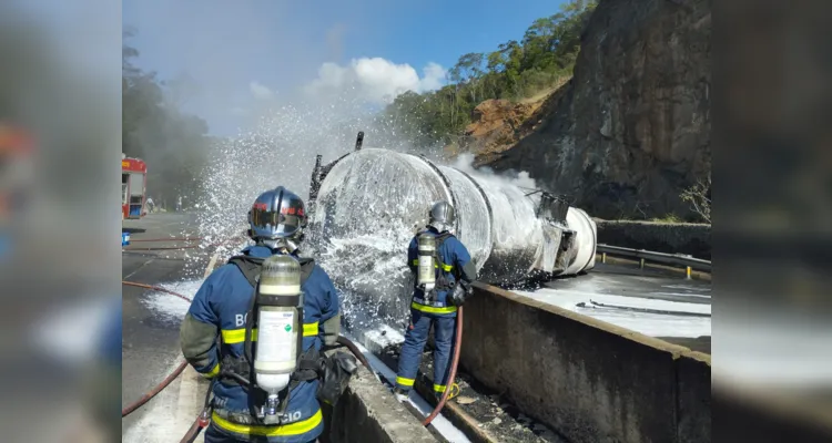 Acidente aconteceu no município de Tibagi, na região dos Campos Gerais, perto de meio-dia