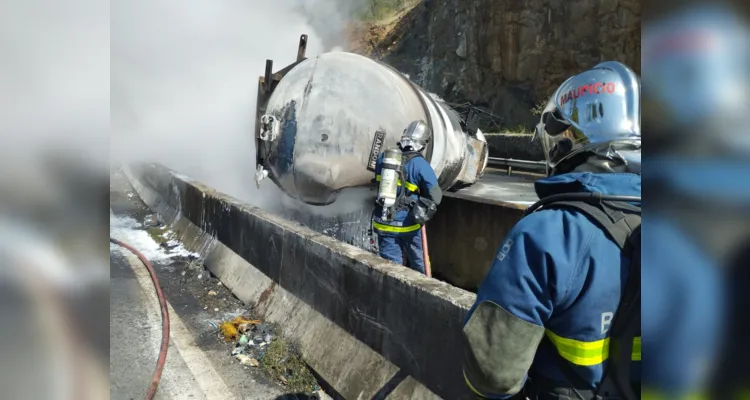 Acidente aconteceu no município de Tibagi, na região dos Campos Gerais, perto de meio-dia