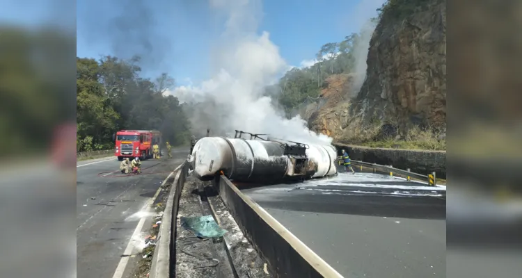 Acidente aconteceu no município de Tibagi, na região dos Campos Gerais, perto de meio-dia