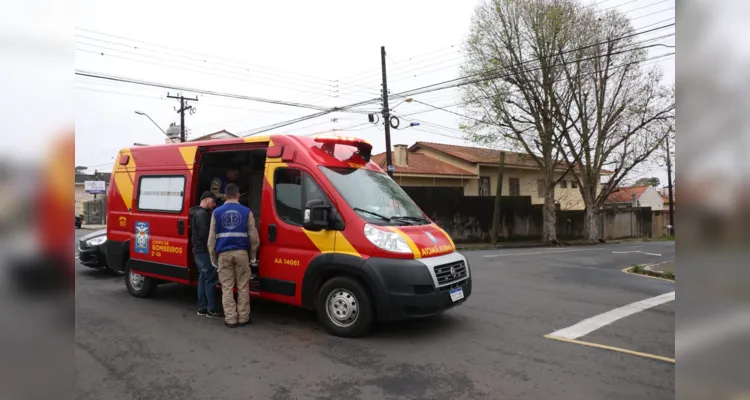 Acidente envolveu uma motocicleta e um Chevrolet Classic