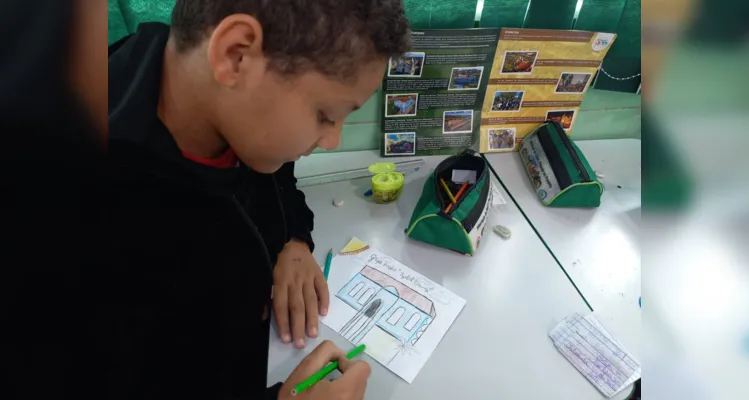 Trabalho teve momentos de muita criação artística em sala de aula