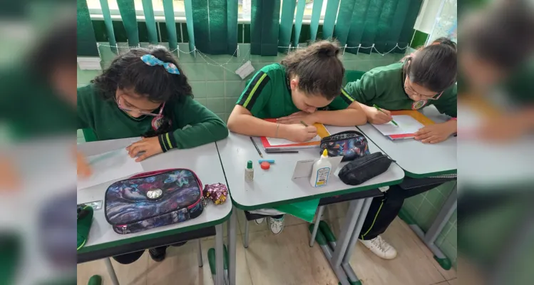 Trabalho teve momentos de muita criação artística em sala de aula