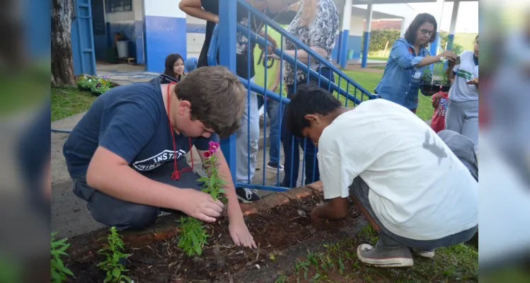 Estudantes foram os principais protagonistas de  melhoria do espaço ambiental da escola