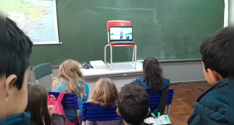 Visita à entidade, videoaula acerca da temática e brincadeira valorosa foram momentos que abrilhantaram o trabalho