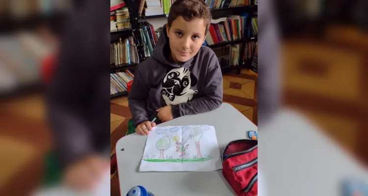 Os alunos assistiram ao conteúdo do projeto Vamos Ler, elaboraram desenhos sobre as lendas e realizaram apresentações para as demais turmas da escola