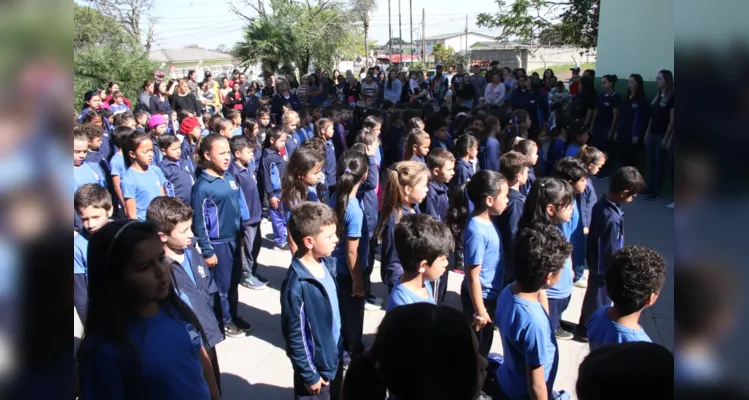 Tendo como tema o aniversário de Ponta Grossa, os alunos produziram uma série de trabalhos sobre o assunto