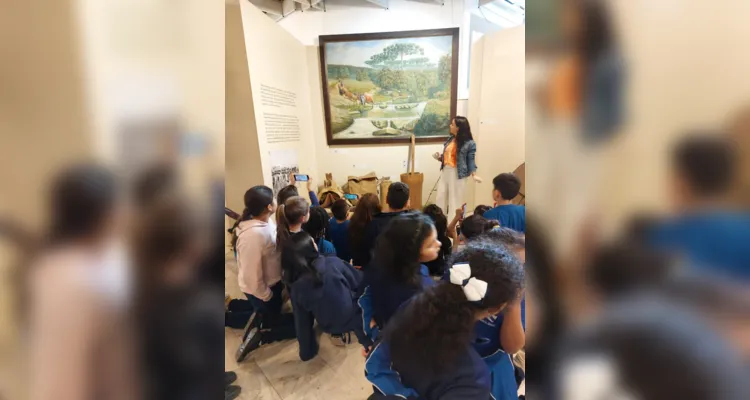 A visita ajudou os estudantes a conhecerem melhor a formação e história da cidade