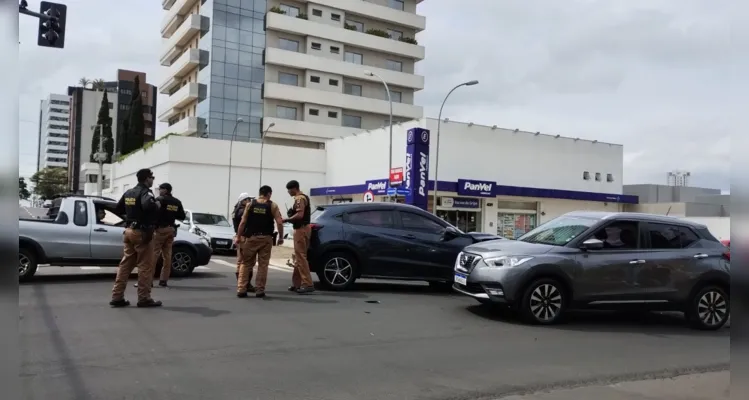 Colisão foi no sentido Centro-Bairro da via