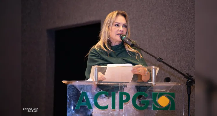 Giorgia também é empresária e advogada em Ponta Grossa 
