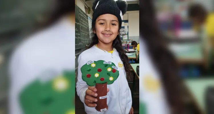 Durante as atividades, os alunos conseguiram acompanhar de forma prática o processo de desenvolvimento de uma planta 