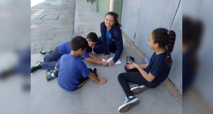 Os alunos assistiram a videoaula do Vamos Ler e realizaram uma série de atividades visando desenvolver melhoras em seu bem-estar