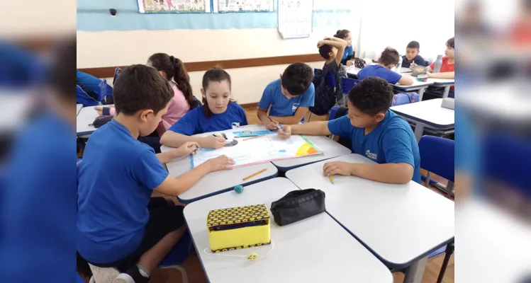 Os alunos assistiram a videoaula do Vamos Ler e realizaram uma série de atividades visando desenvolver melhoras em seu bem-estar