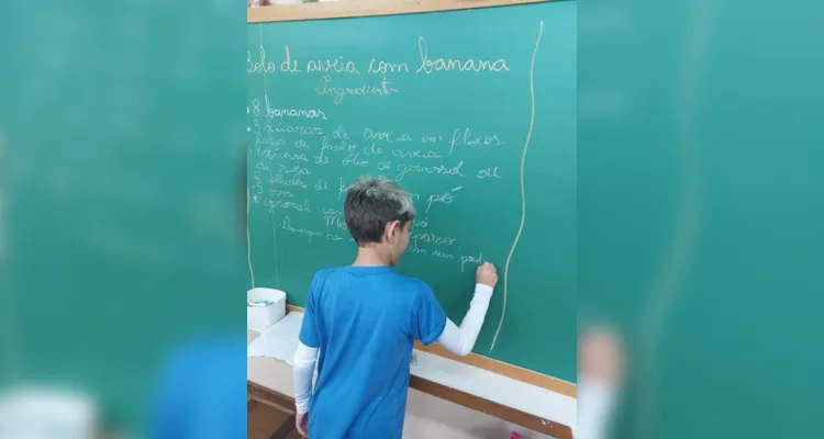 Durante as atividades, os alunos aprenderam a preparar receitas saudáveis