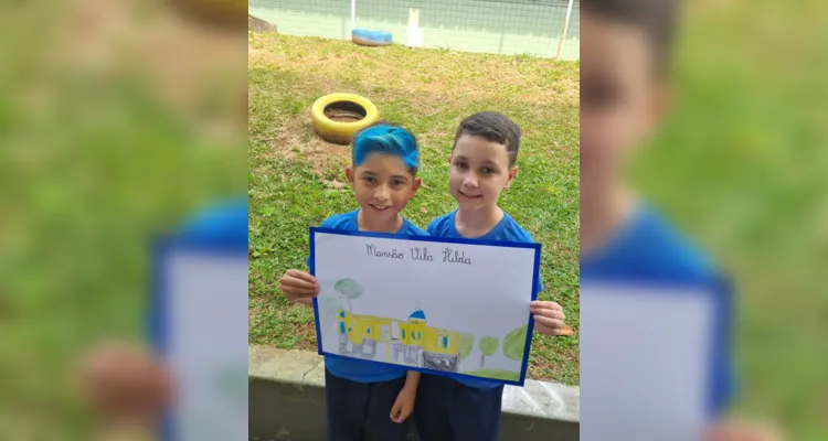 Após se familiarizarem com os locais da cidade, os alunos fizeram desenhos os representando