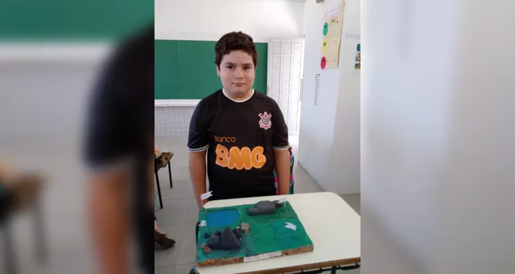 Trabalhos foram expostos para análise dos colegas e posteriormente para todos os alunos da escola