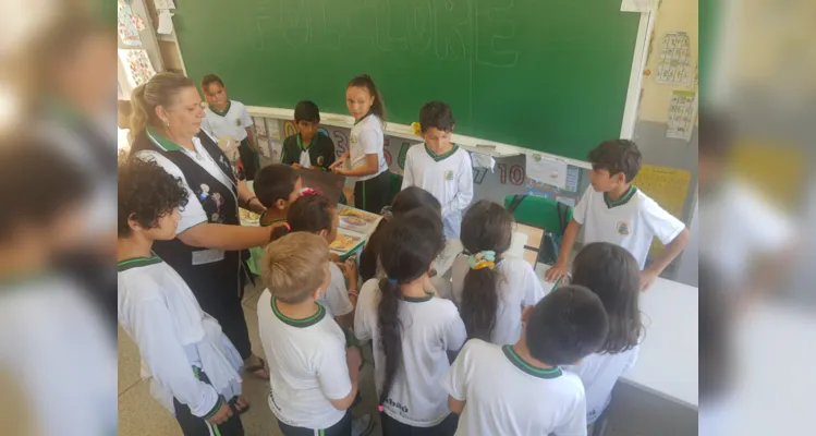 Trabalho se perpetuou na prática com alunos contribuindo com informações a colegas e pais