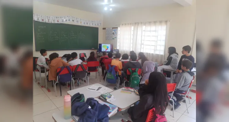 Alunos puderam aprender, na prática e teoria, divisões e características do imenso país