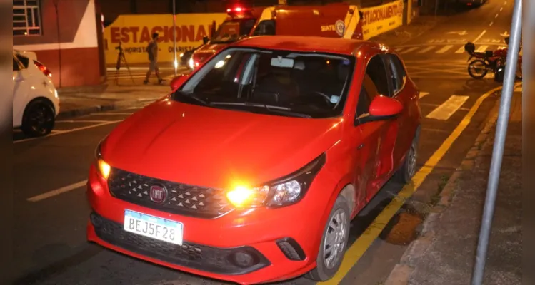 Condutor da moto sofreu uma contusão na lombar. Ele foi socorrido por uma equipe do Samu e levado até a UPA Santana