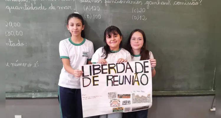 Trabalhos práticos e teóricos ocorreram na escola e no Fórum