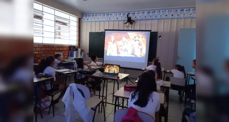 Aula do projeto ampliou conhecimentos e levou reflexão à turma reservense 