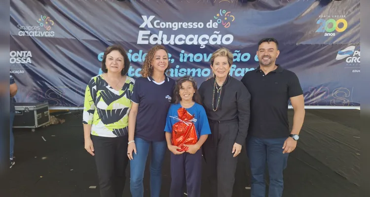 A aluna Ingridy Thaynara Vaz Ferreira do quarto ano A da Escola Municipal General Aldo Bonde, com orientação da professora Lucilaine Machado, foi a premiada na categoria de melhor foto