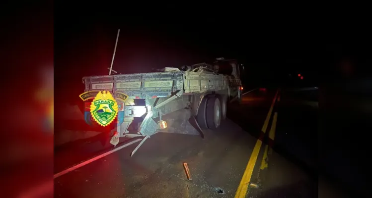 Josélia Cristina Carneiro Ferreira, de 55 anos, estava em uma caminhonete, que colidiu contra um caminhão na PR-422, em Tomazina