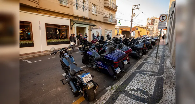 Motociclistas refazem rota histórica e marcam centenário da rota 01