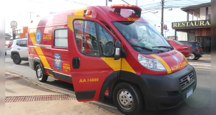 Quatro pessoas ficam feridas em acidente com ônibus na 'Cavalcanti'