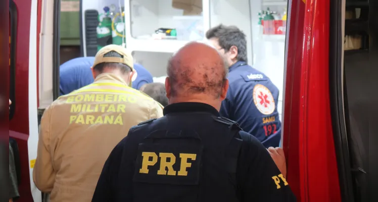 Motociclista fica ferida em colisão na Souza Naves