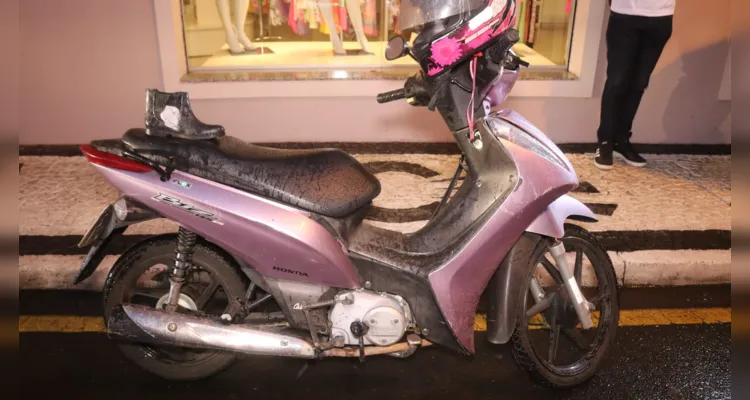Moto que esteve envolvida no acidente de trânsito.