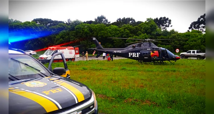Vítima com ferimentos mais graves foi encaminhada ao hospital pelo helicóptero da PRF.