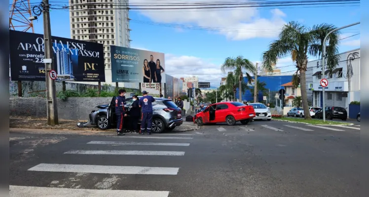 Colisão não atrapalhou o trânsito no Centro da cidade.