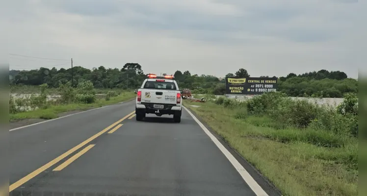 Acidente de trânsito aconteceu entre Palmeira e Ponta Grossa.