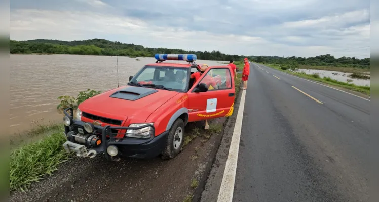 Socorristas dos Bombeiros realizaram as buscas entre Palmeira e Ponta Grossa.