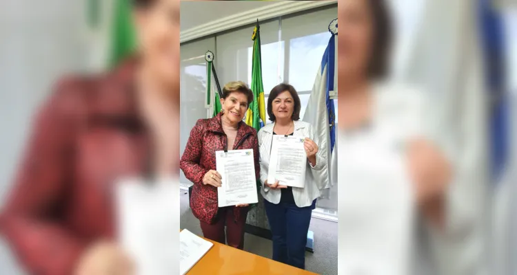 O Poder Legislativo esteve representado pela vereadora Adriana Jamier, da Comissão de Educação da Câmara, e pelo vereador Júlio Kuller, líder do Governo.