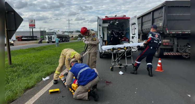Acidente de trânsito aconteceu entre Ponta Grossa e Carambeí.