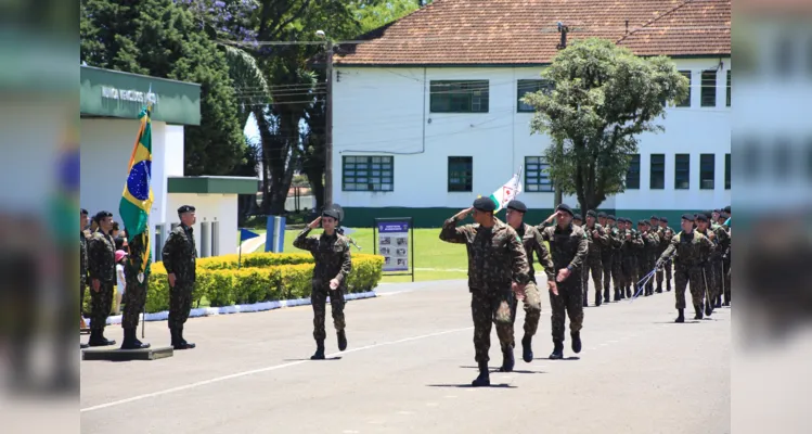 Militares farão as comemorações a partir das 11h30, neste domingo (19).