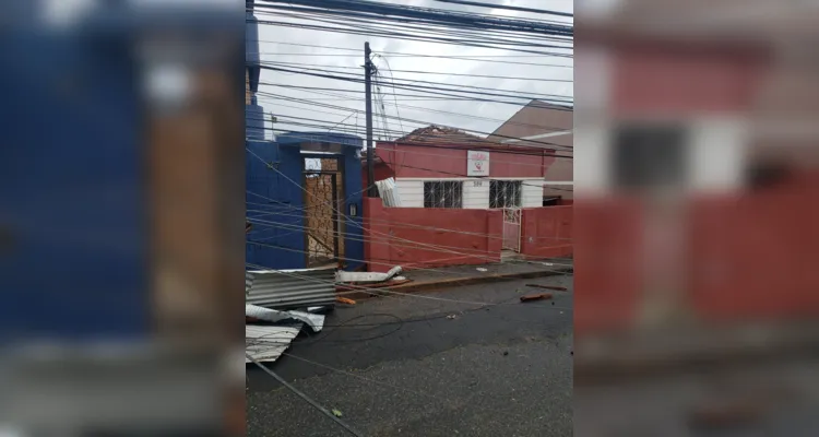 Vento forte deixou rastro de destruição em Ponta Grossa 