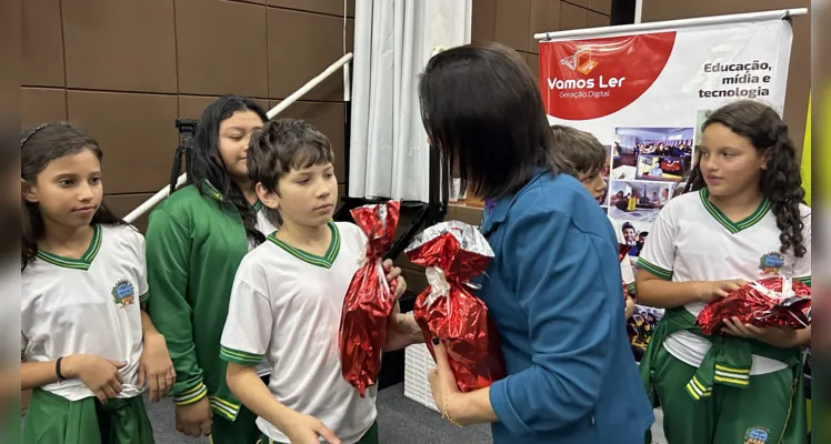 A empolgação dos alunos premiados marcou o evento em Ipiranga