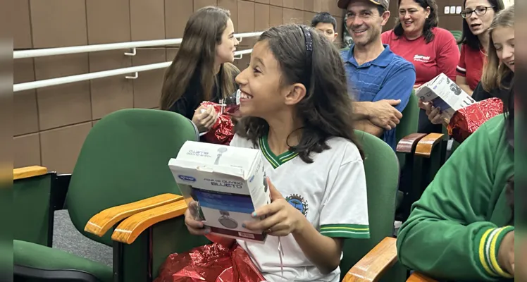 A empolgação dos alunos premiados marcou o evento em Ipiranga