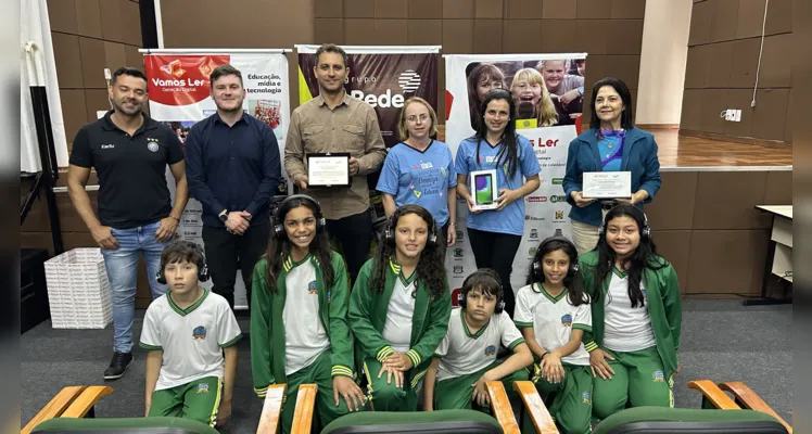 A empolgação dos alunos premiados marcou o evento em Ipiranga