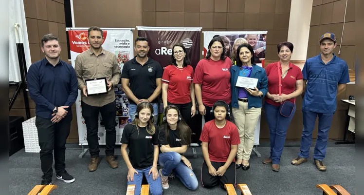 A empolgação dos alunos premiados marcou o evento em Ipiranga