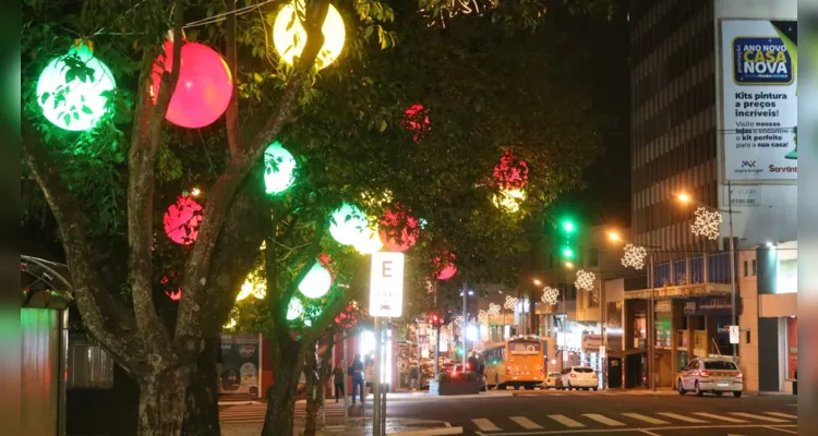 Programação de Natal nas praças de PG começa neste sábado