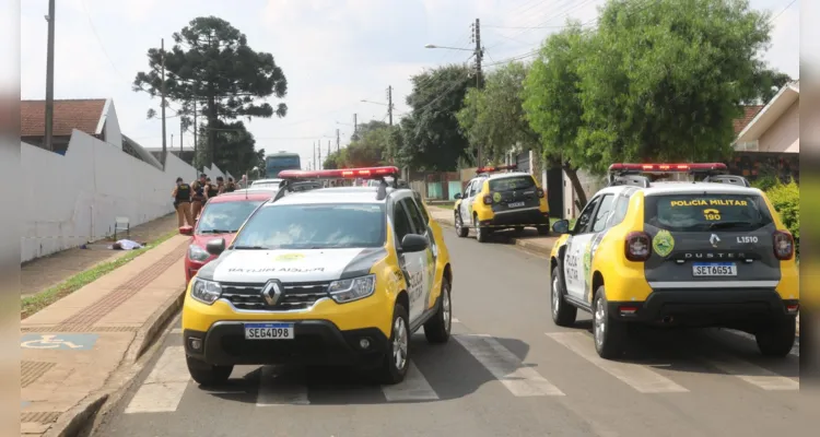 Várias equipes de segurança foram acionadas para a ocorrência.