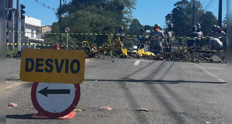 Motoristas precisam ficar atentos com os desvios no trânsito.